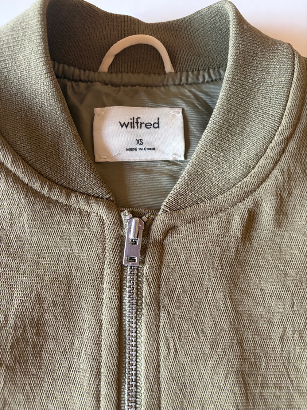 Wilfred khaki green bomber jacket zip up women’s size XS casual - Picture 4 of 6